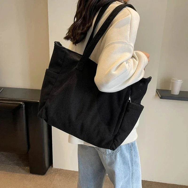BOLSO TOTE ACANALADO ALMA CON DETALLE DE CUERDA